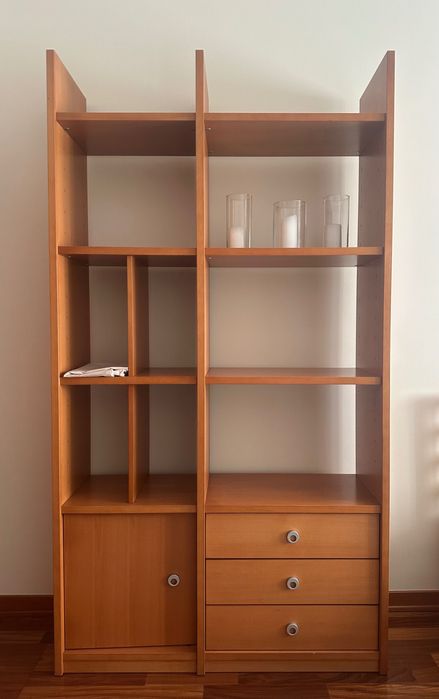 Estante madeira com 3 gavetas