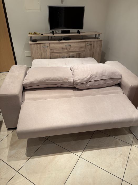 Sofa bege semi-usado