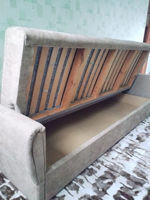 Продаю диван-книжка