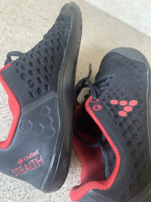 Суперлегкі босоногі кросівки VIVOBAREFOOT р.36(23,5 см)
