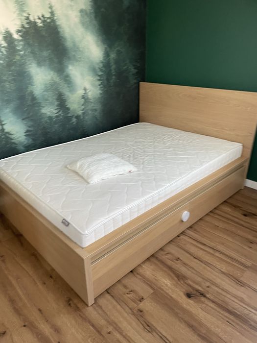 Łóżko IKEA MALM 140×200 dąb + 4 szuflady + materac Hilding Zorba