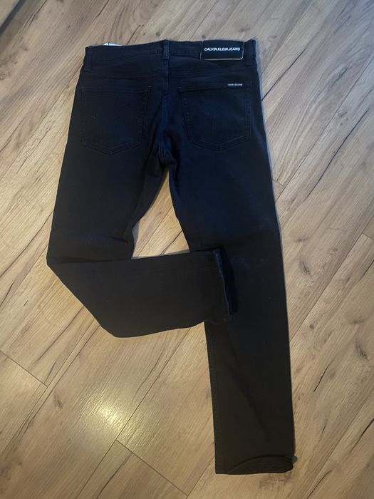 Calvin Klein jeansy L