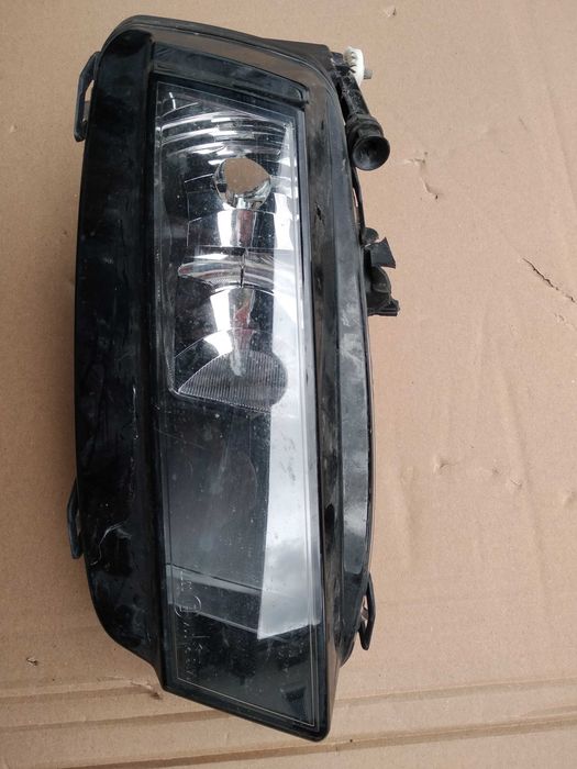 Halogen przeciwmgielny lewy VW Golf VII