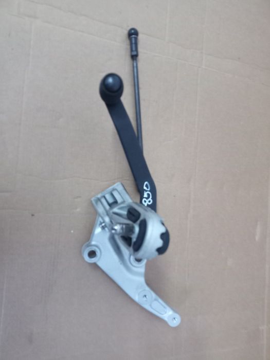 Podnuzek tył set Triumph 850 Tiger 900 lampa lagi 19-25