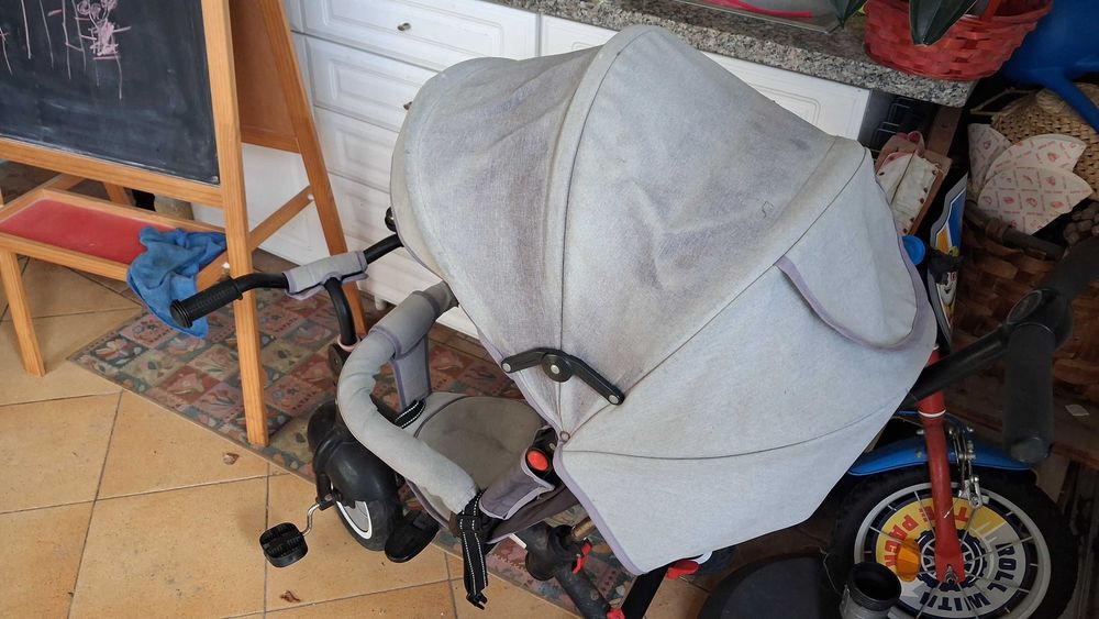 Triciclo / bicicleta bebé com guiador amovível