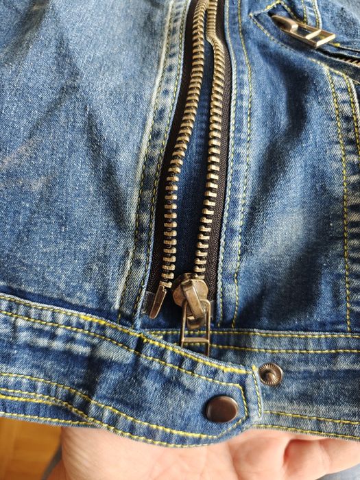 Niepowtarzalna kurtka jeansowa z ćwiekami. Nowa, rozmiar S