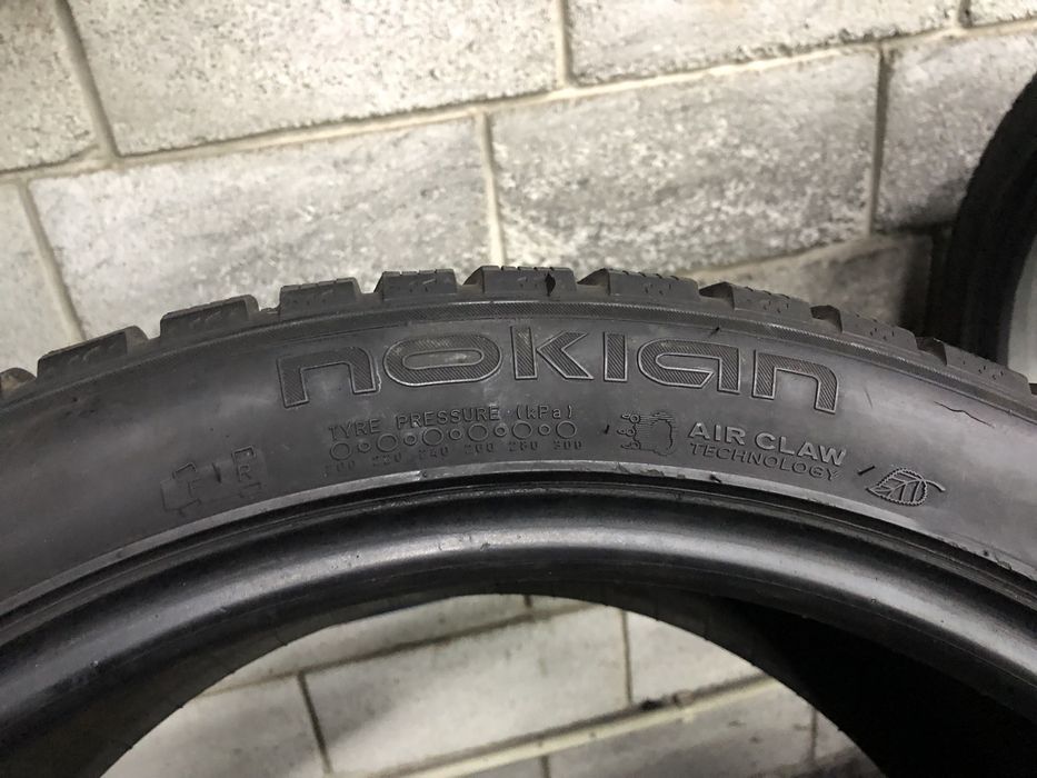 Зимові шини 245/40 R19 (98T) NOKIAN