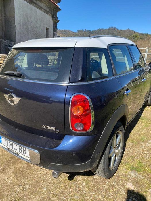Mini Countryman Cooper D 2011 – SUV compacto