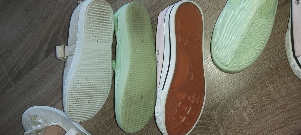 Buty rozmiar 33 trzy pary