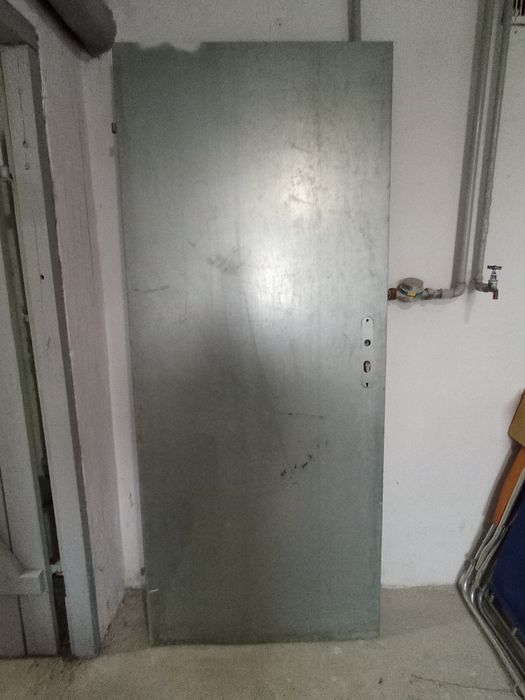 Skrzydło drzwiowe lewe 80 pokryte blachą