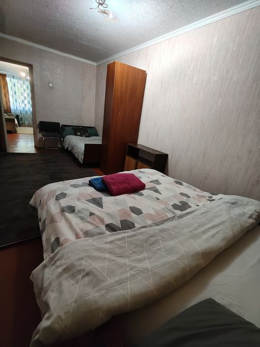 Подобово оренда 2-х кімнатна квартира в центрі Прилуки