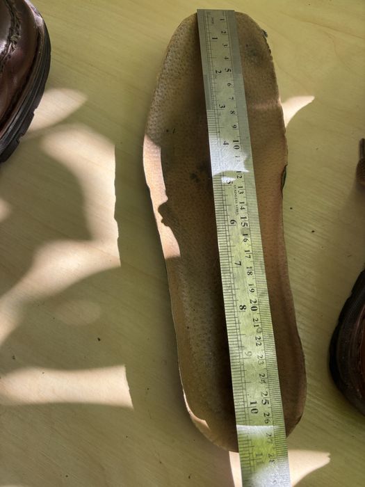 Вживані шкіряні туфлі бренду Clarks