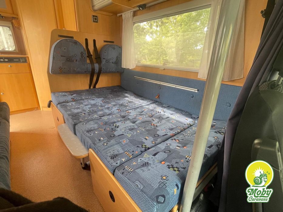 Alugo quarto/autocaravana
