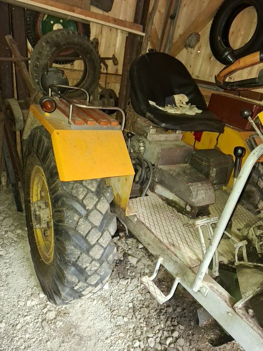 Traktor 15koni robiony +przyczepa