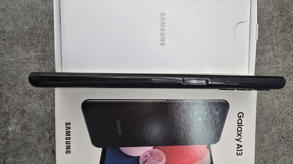 Samsung Galaxy A13 (64GB / 4GB RAM)