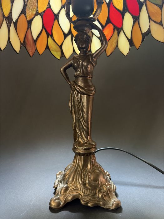 Lampa stołowa  witrażowa styl tiffany