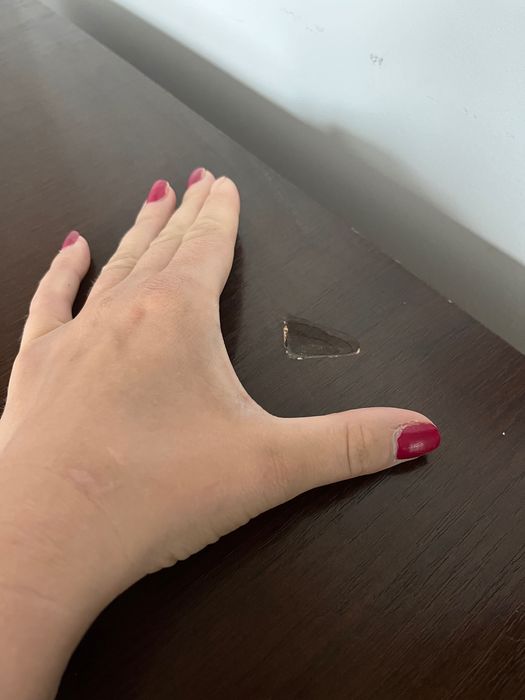 Sprzedam stary stół + 4 krzesła