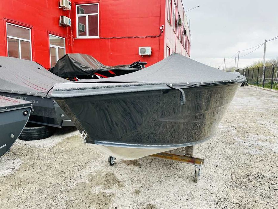 Човен Powerboat 470 TL