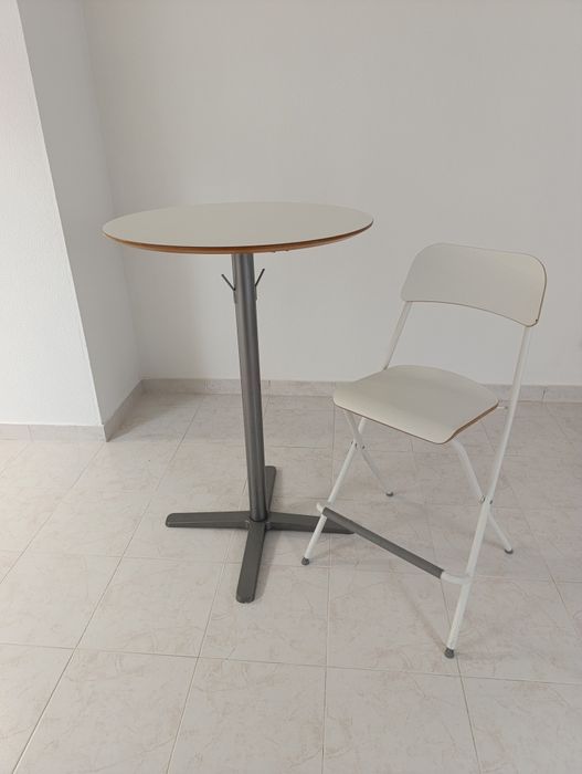 Cadeira alta IKEA