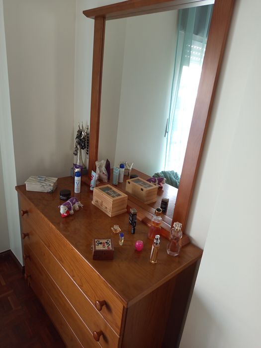 Moveide quarto e mesa de cozinha