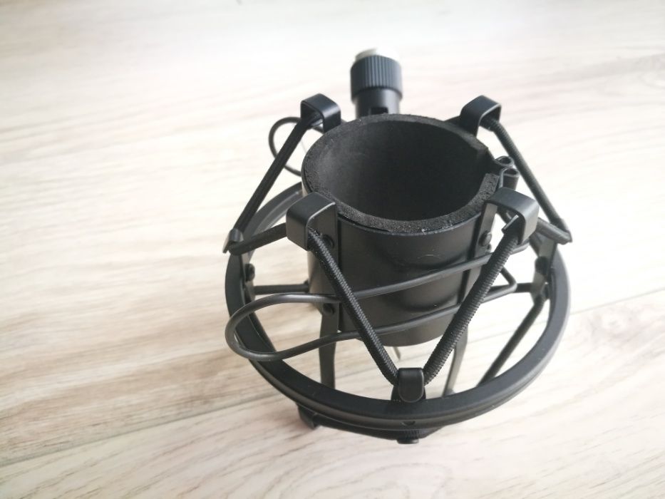 Koszyk na mikrofon pojemnościowy