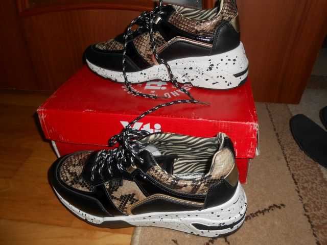 XTI the red touch SNEAKERSY print 39/25 cm