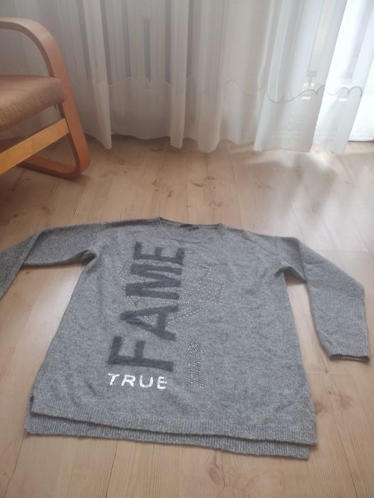 Sweter szary z aplikacją sprzedaż