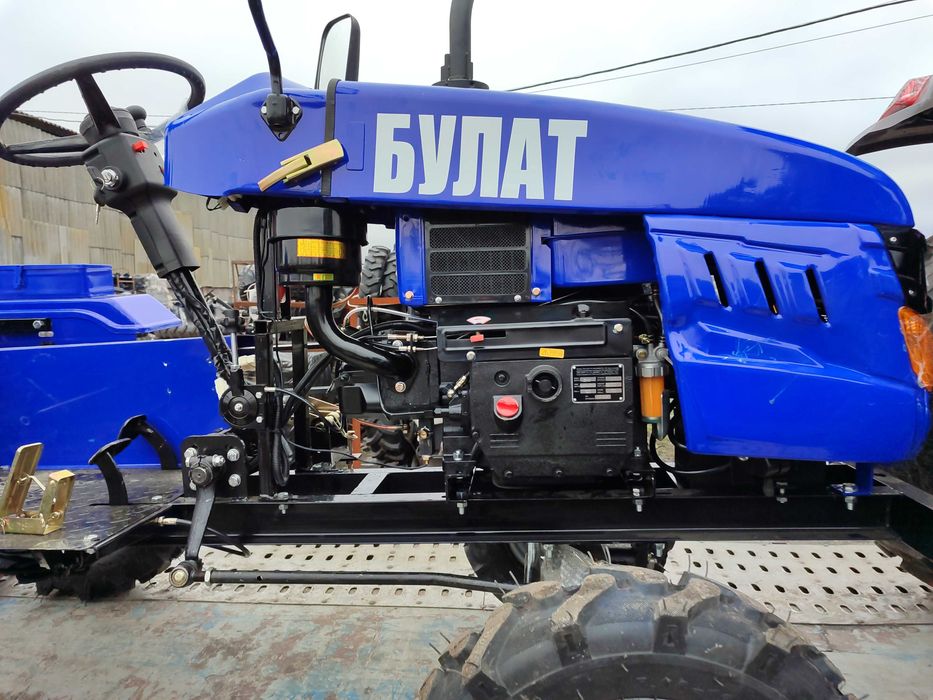 Трактор Булат Т185 с фрезой и плугом