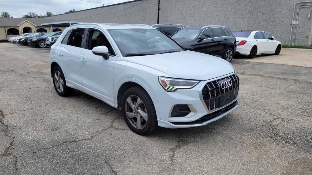 Audi Q3      2019