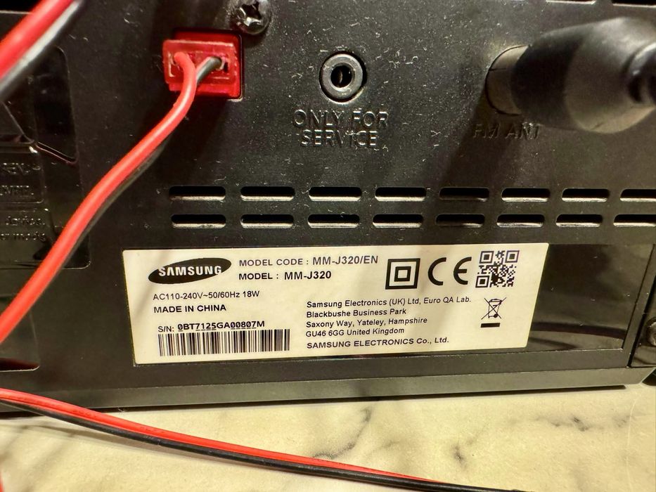 Wieża Samsung MM-J320 – stereo, USB, Bluetooth