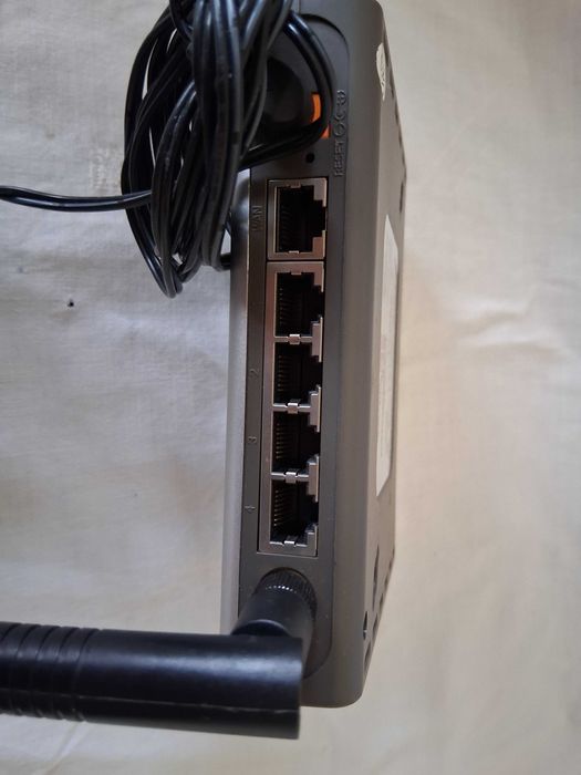 Router Wireless, modelo  D-link DI‑524
