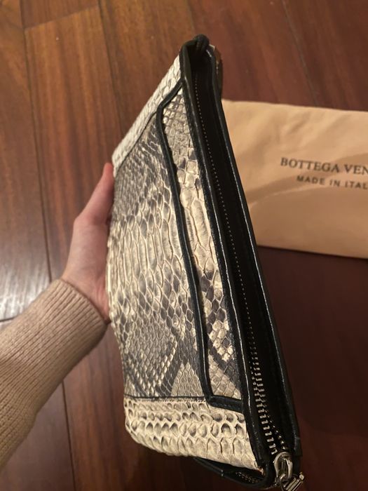 Клатч  Bottega Veneta pythin