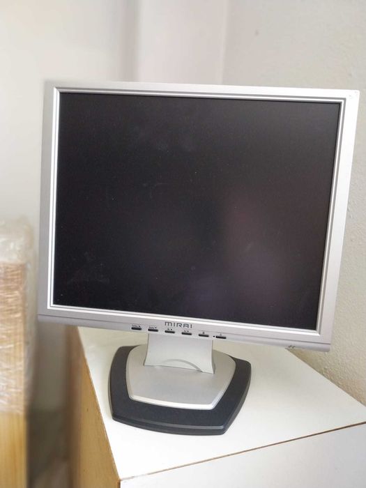 Monitor pequeno novo