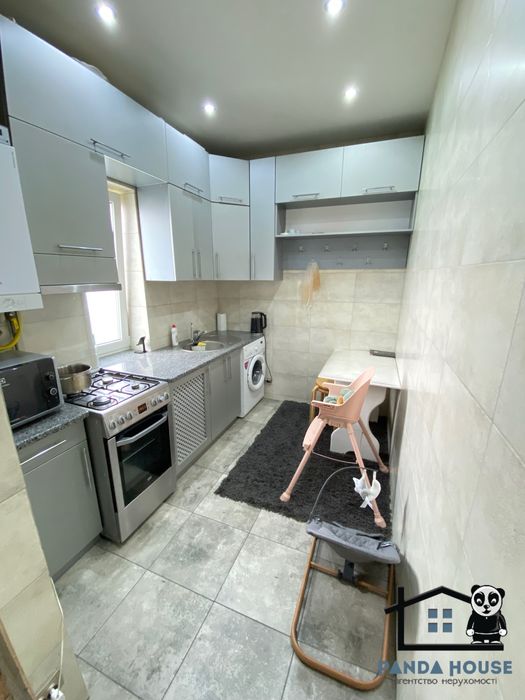 Продається чудовий будинок на два поверхи готовий до проживання.