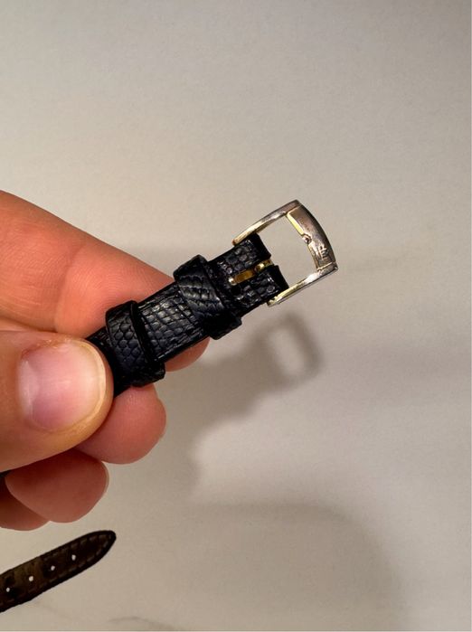 Женские классические часы Guy Laroche