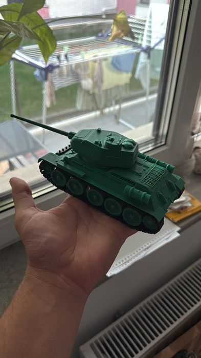 T-34/85 — середній танк СРСР