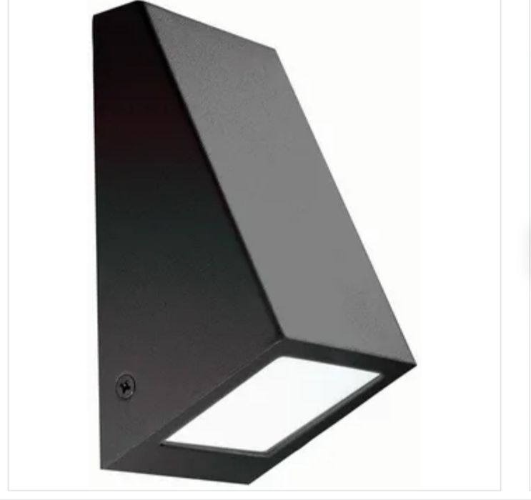 Aplique exterior preto Leroy Merlin