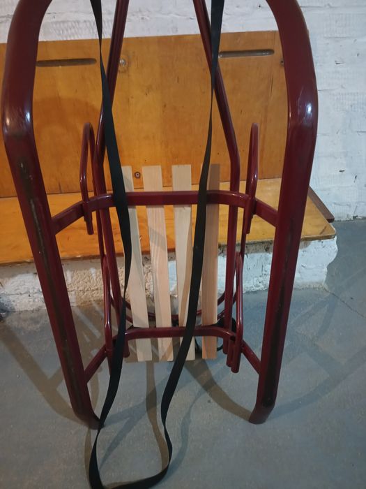 Продам санки нові