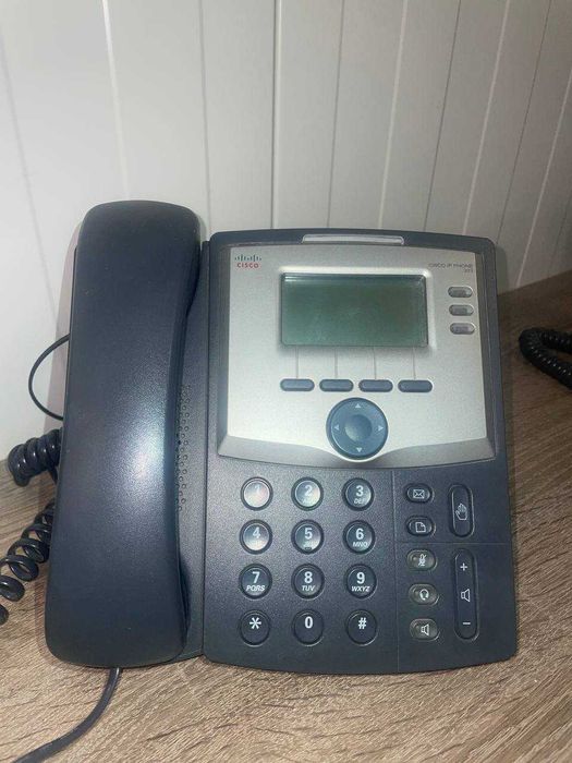 IP-телефон cisco 303