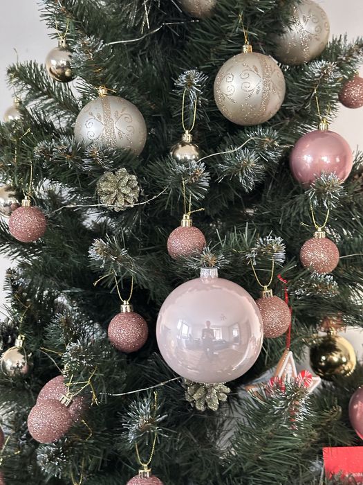 Ялинка з іграшками