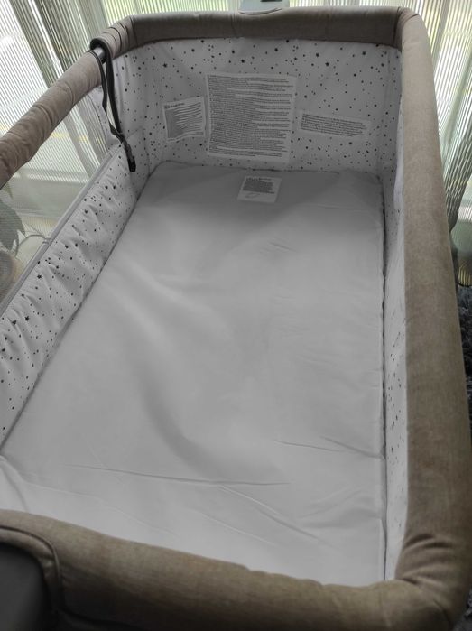 alcofa/berço para lado da cama da Kindercraft