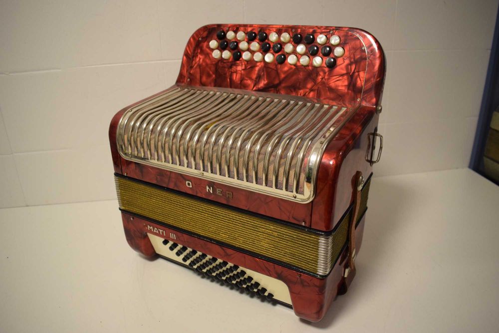 Acordeao Hohner Amati 2 Voz 48 Baixos, N 09