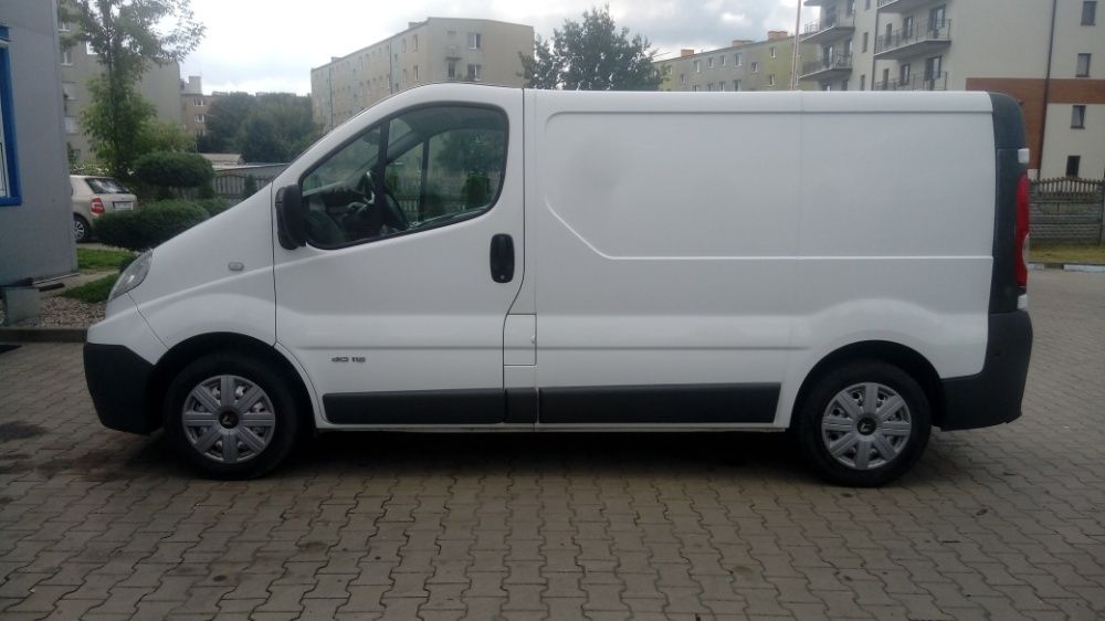 wynajmę wynajem samochód busa Trafic 2,0 wypożyczalnia samochodów busy