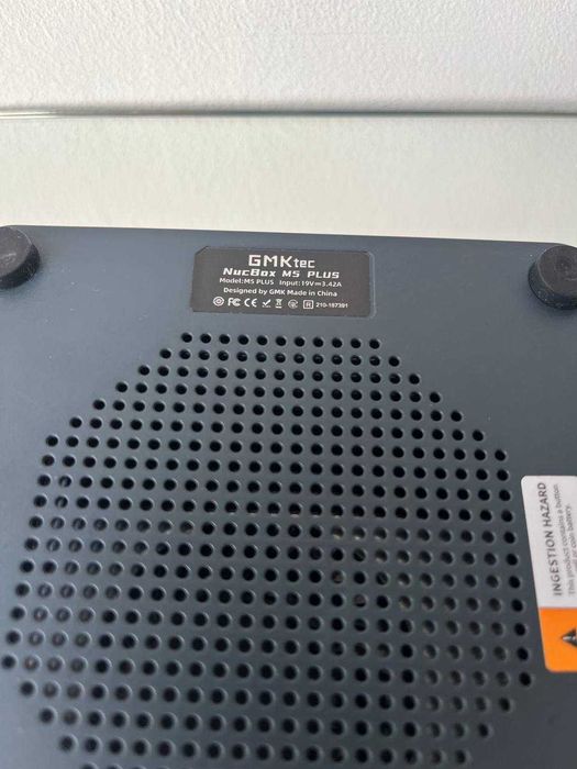 Gotowy zestaw do pracy: Mini PC GMKtec NucBox M5 Plus (Ryzen 7, 32GB RAM, 1TB SSD) + 2 monitory Vilux
