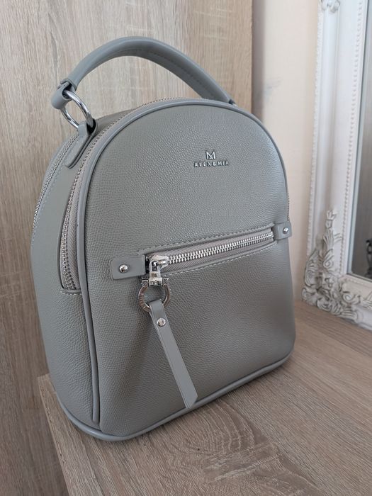 Гарні Жіночі рюкзаки