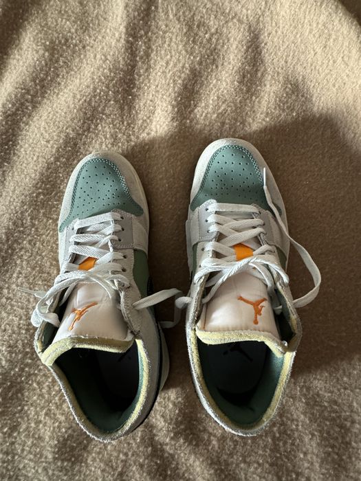 Nike Air Jordan 1 Low SE Craft "Sky J Light Olive"