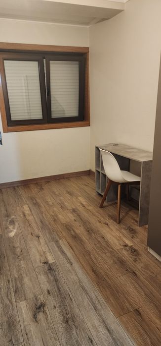Quarto para arrendar