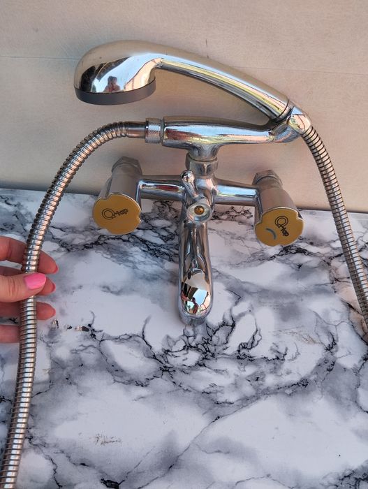 Смеситель в ванную Q tap, латунь.