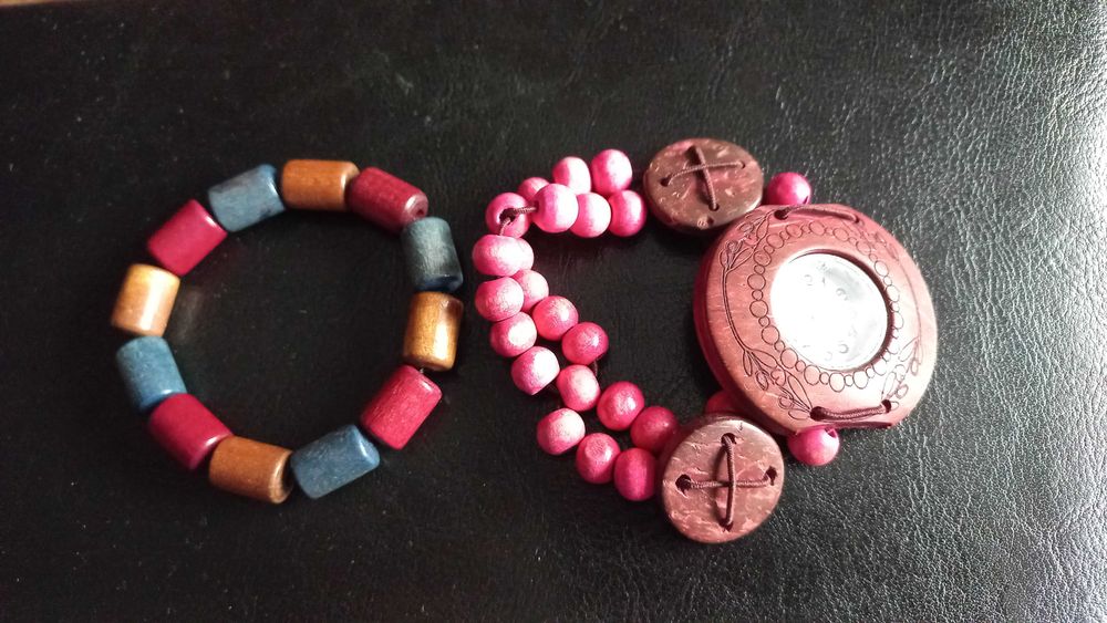 Sprzedam ciekawy damski zegarek Fent z ozdobami drewn.+ GRATIS