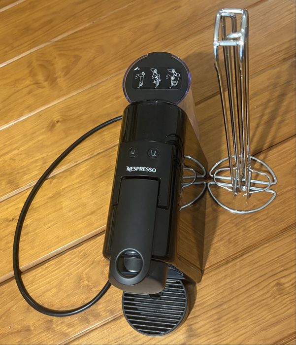 Nespresso Essenza Mini Preta – Excelente Estado